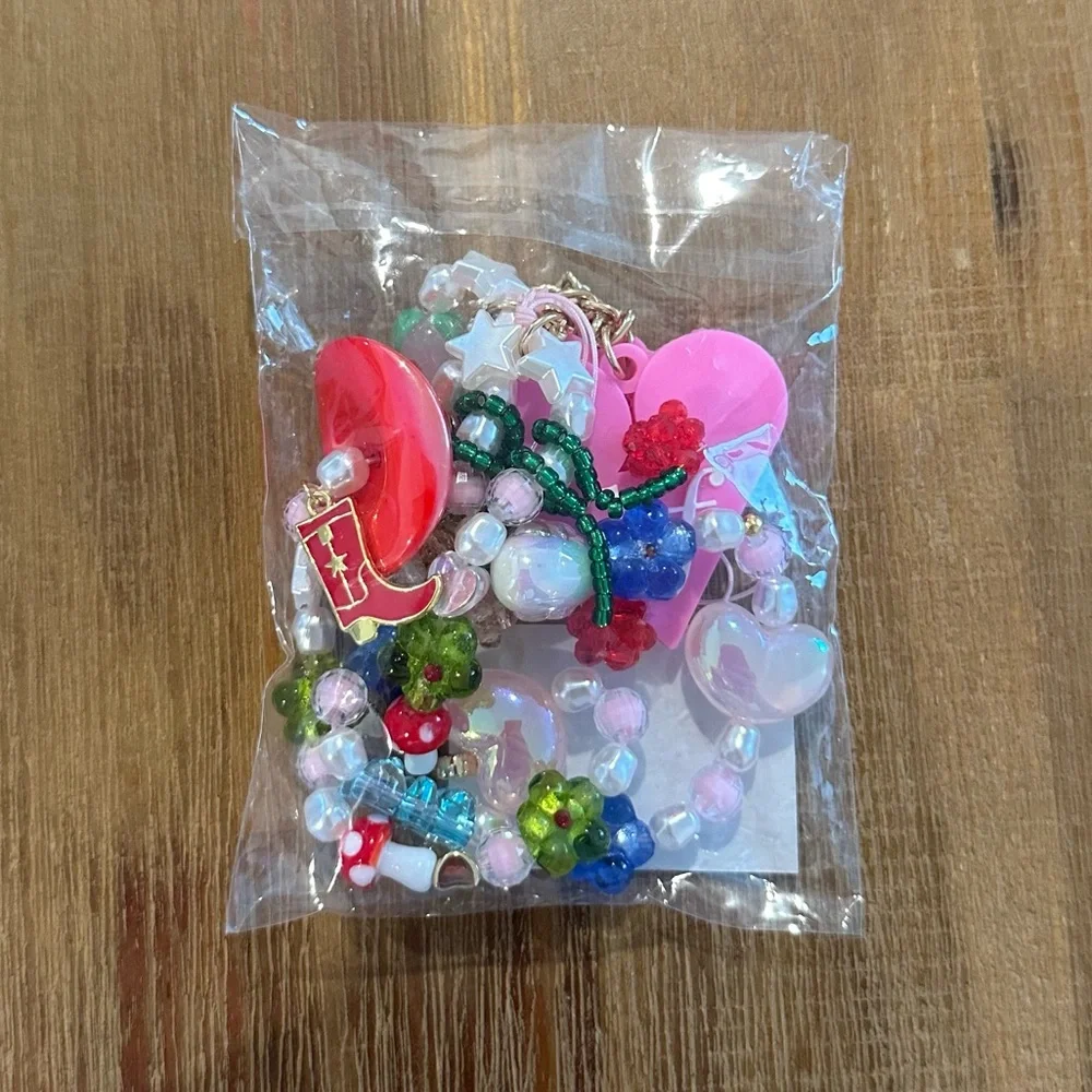 NWT Benefit Cosmetics Phone Charms - Set of Two - Picture 4 of 7